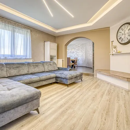 Campanero By Interhome 펜션 카스타브